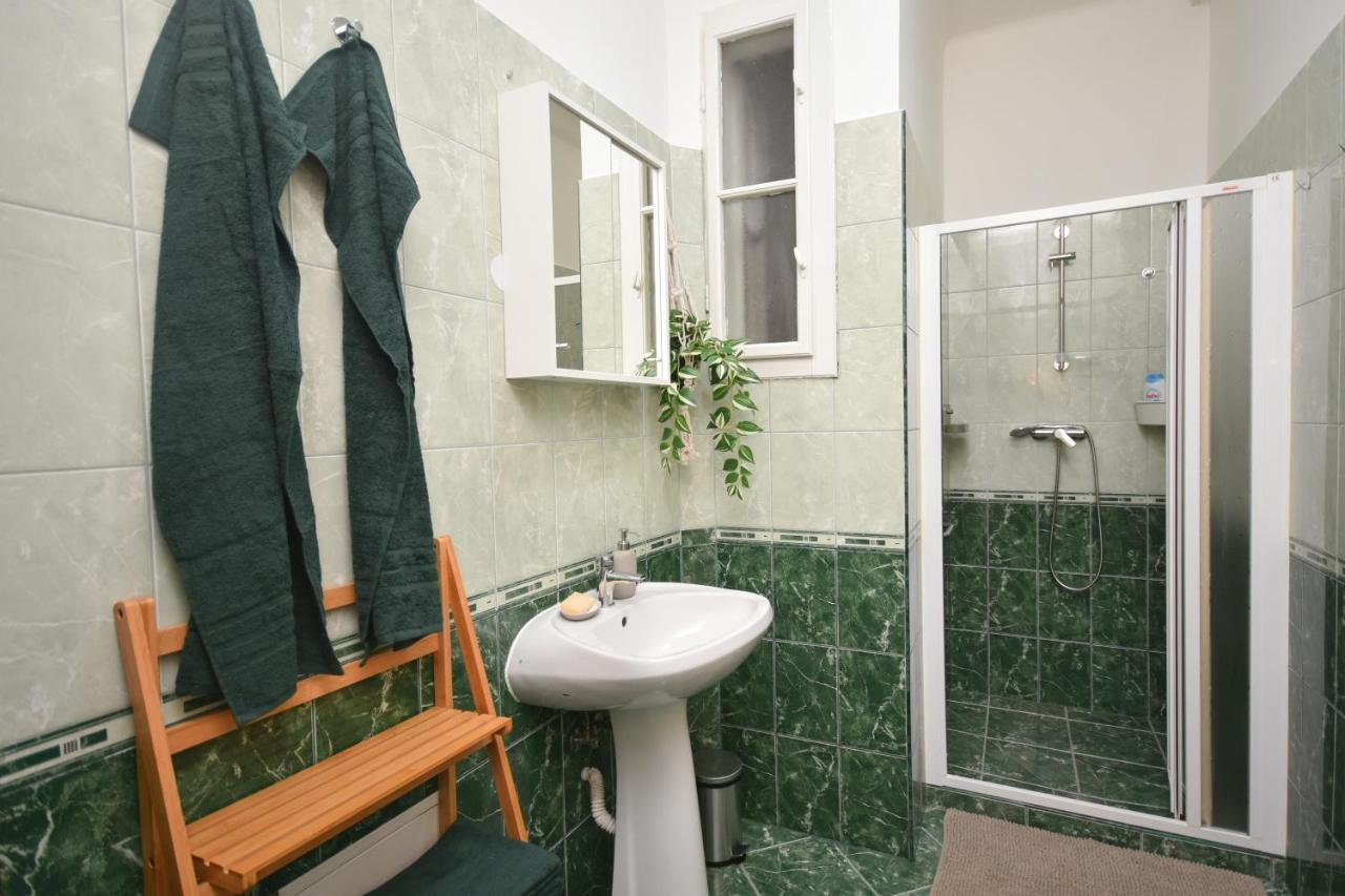 Castle Nest Apartment บูดาเปสต์ ภายนอก รูปภาพ